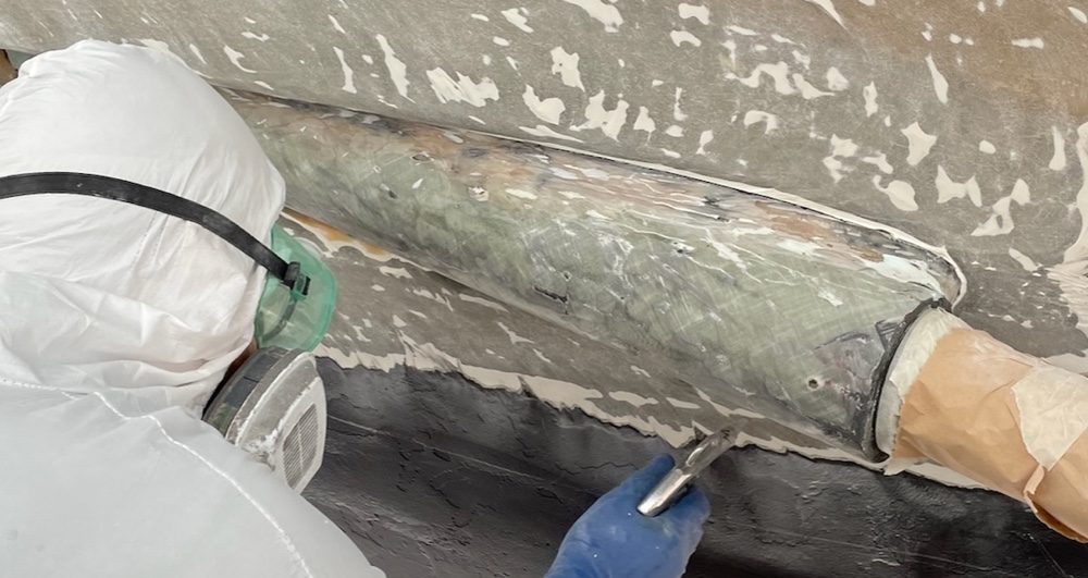 Lavorazione vetroresina barche Sardegna - carbonio compositi